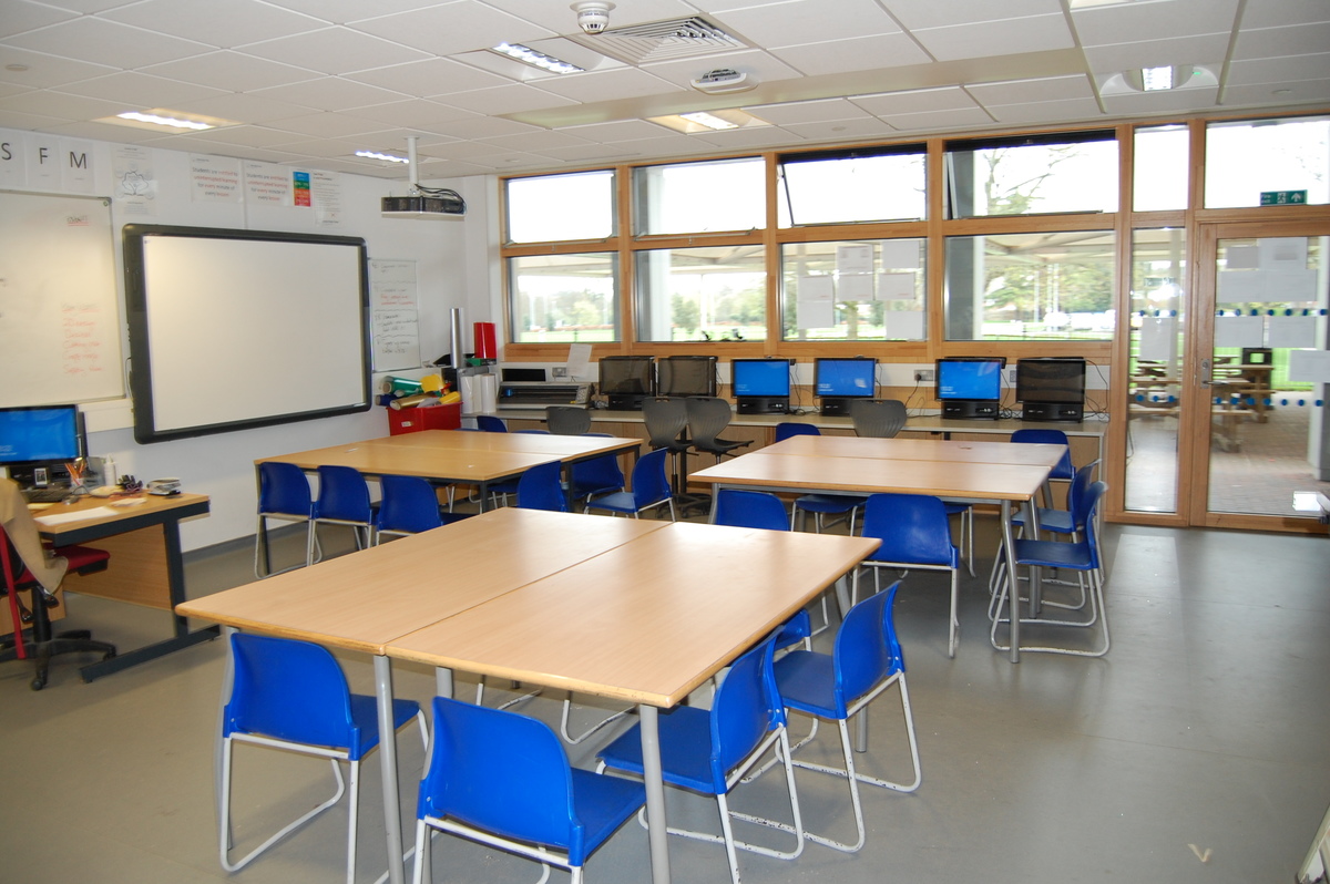 Design & Technology Room / Design Technology Room at Midhurst Rother