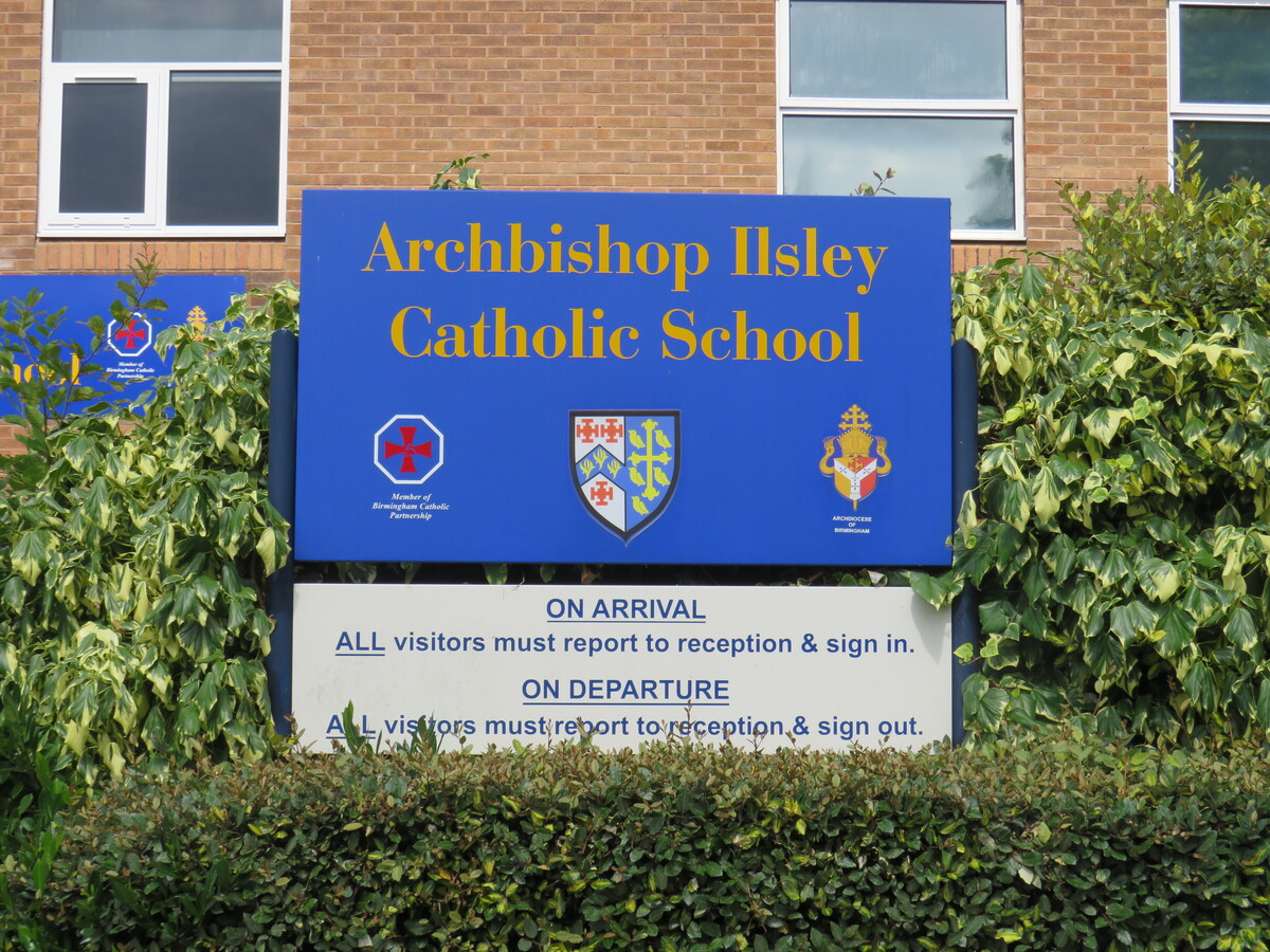 archbishop-ilsley-catholic-school-venue-for-hire-in-birmingham-schoolhire
